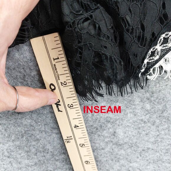 DO+BE Lace Shorts Womens Small Black White Scallop Hem High Rise Lined New - Picture 6 of 11